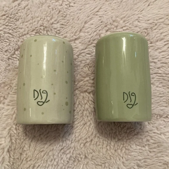 Darling Spring Salt Pepper Shaker Set Farmhouse Ceramic Stoneware - Picture 4 of 5